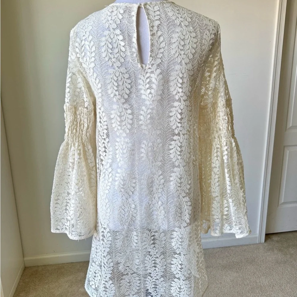 MICHAEL MICHAEL KORS Sheer Ivory Lace Bell Sleeve Shift Dress—SZ. Medium
